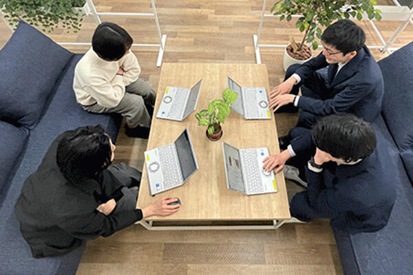 採用情報